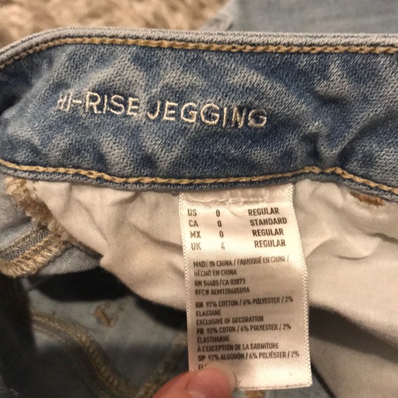AEO hi rise jegging light wash distressed jeans - Picture 5 of 6